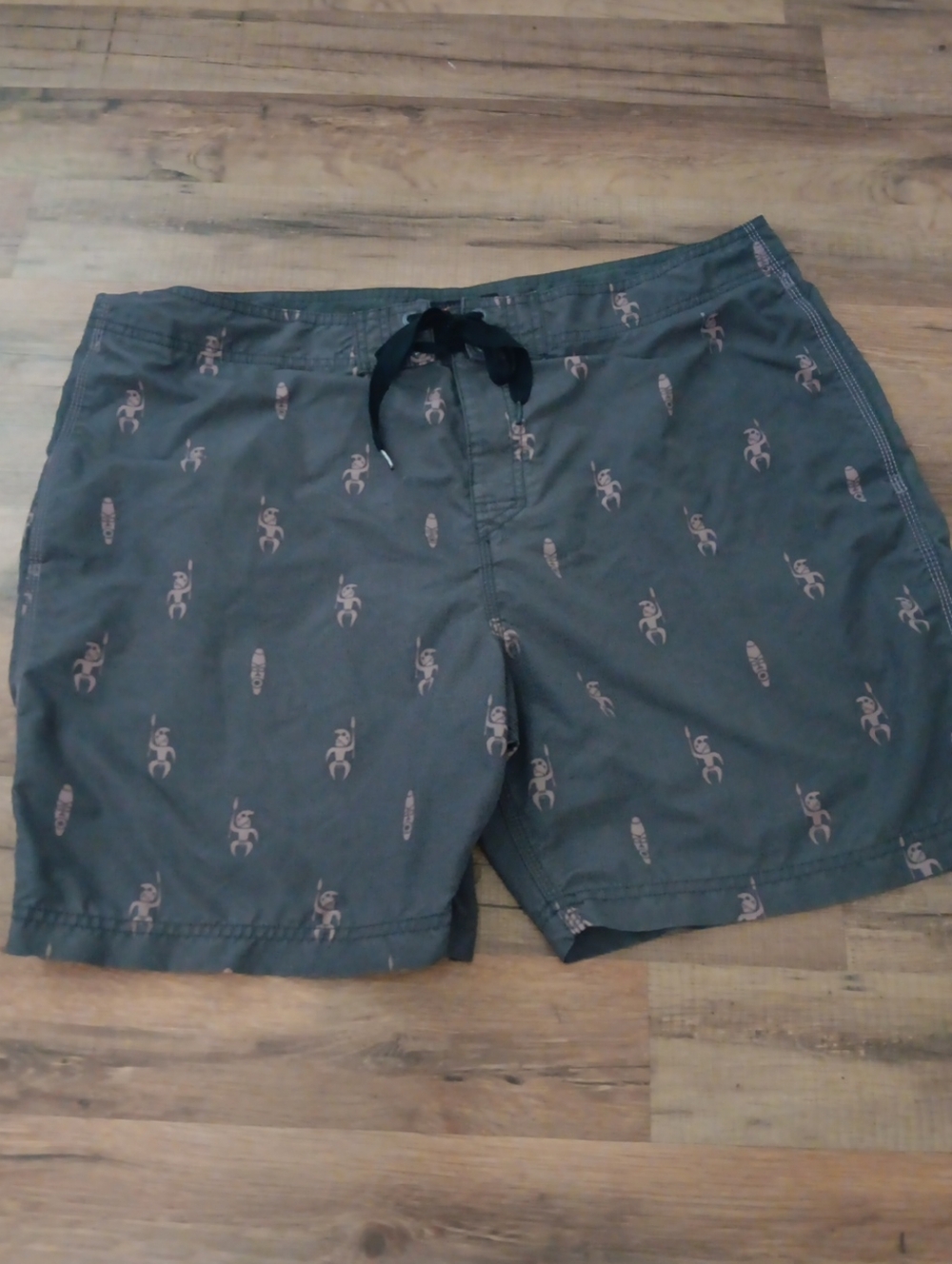 reyn spooner Charcoal Swim Trunks with Tan Surf Motif